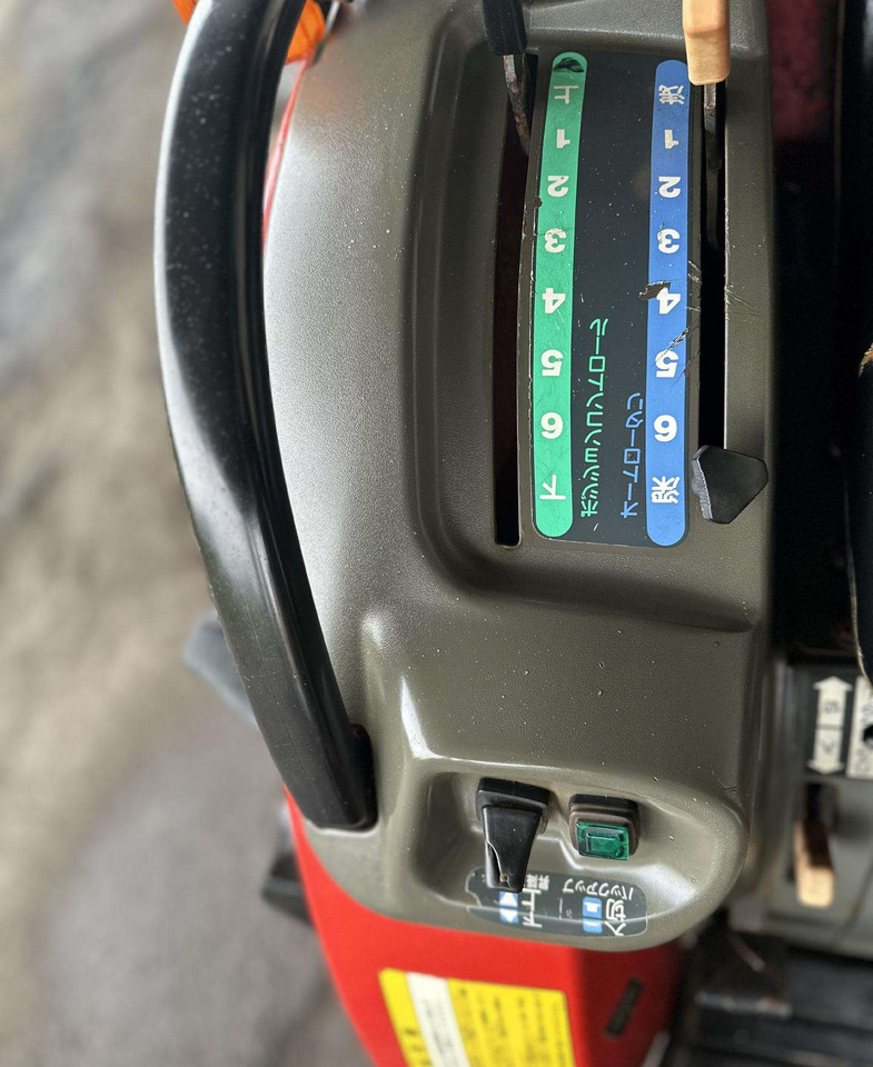Yanmar F230 lizing Yanmar F230: slika 6
