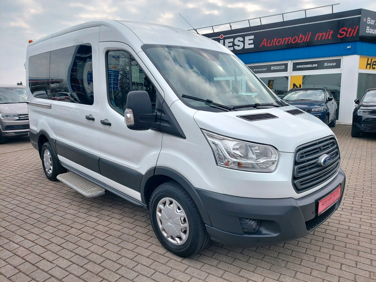 Ford Transit Kombi 330 L2 Trend 9 Sitze Klima Sitzhei - Potniški kombi: slika 4 Ford Transit Kombi 330 L2 Trend 9 Sitze Klima Sitzhei - Potniški kombi: slika 4