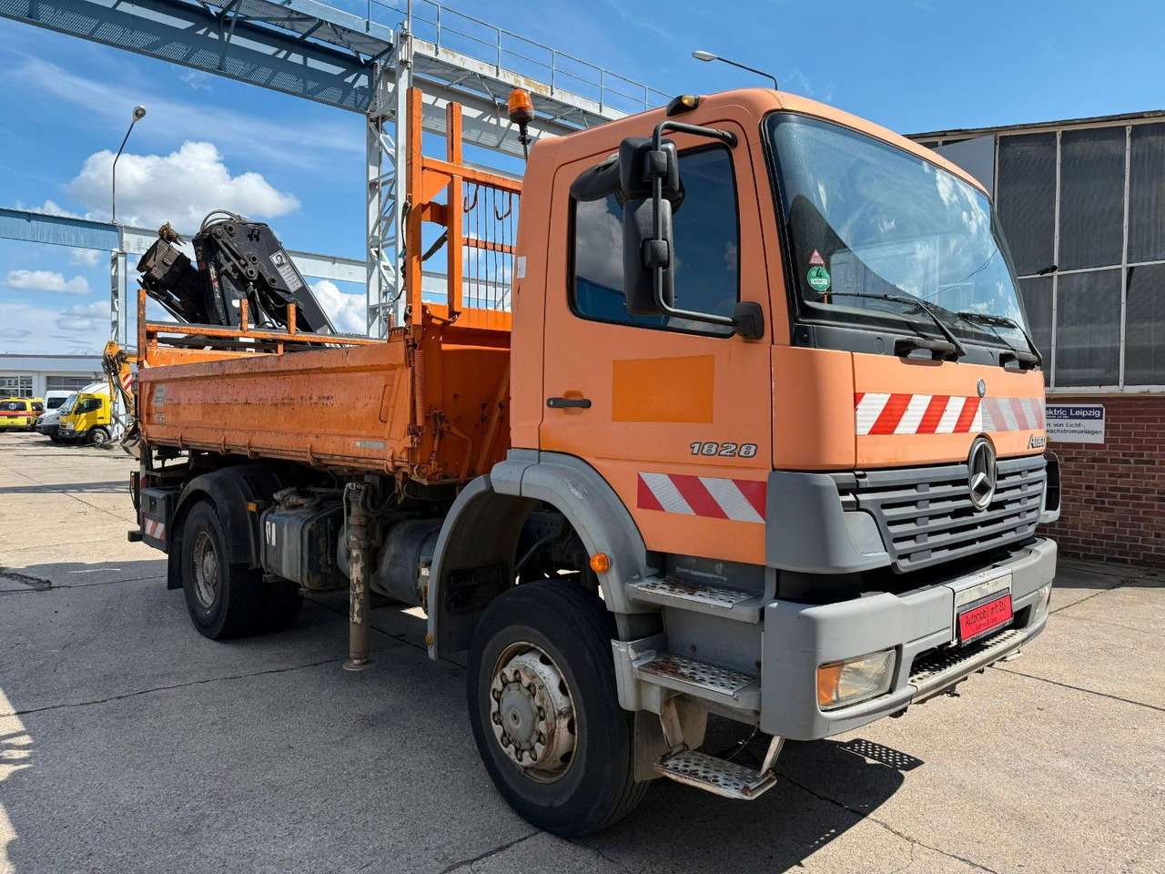 Mercedes-Benz ATEGO 1828 4X4 MEILER + HIAB KRAN 144 FS-3 - Tovornjak prekucnik, Tovornjak z dvigalom: slika 1 Mercedes-Benz ATEGO 1828 4X4 MEILER + HIAB KRAN 144 FS-3 - Tovornjak prekucnik, Tovornjak z dvigalom: slika 1