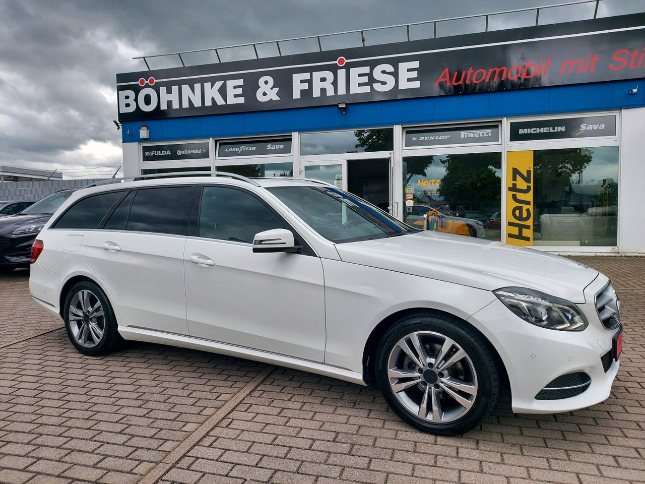 Avtomobil Mercedes-Benz E 220 E -Klasse T 220CDI LED Glasdach Leder Navi: slika 11