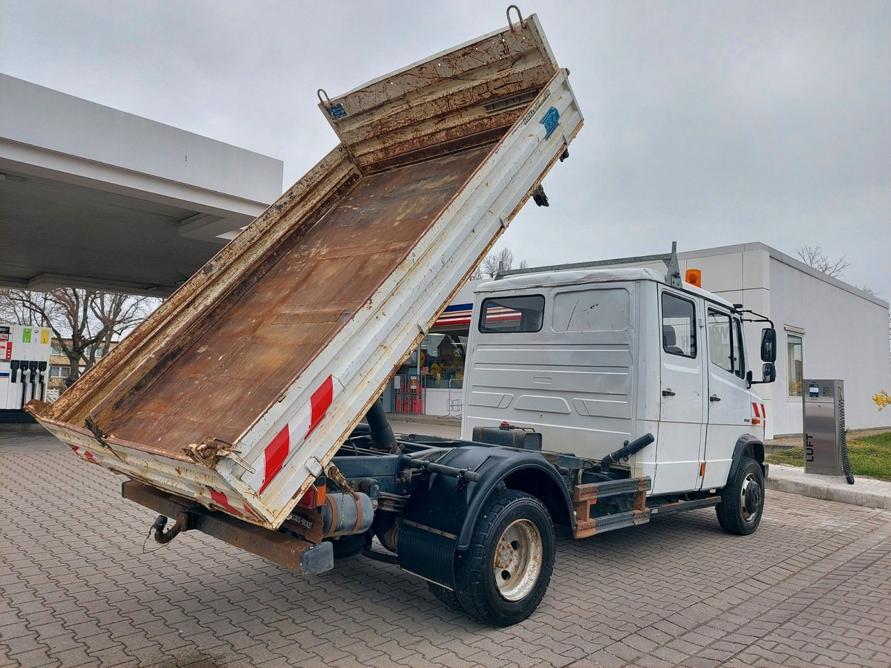 Mercedes-Benz VARIO 816D DOKA DREISEITEN KIPPER MEILLER - Dostavno vozilo prekucnik, Dostavno vozilo z dvojno kabino: slika 2 Mercedes-Benz VARIO 816D DOKA DREISEITEN KIPPER MEILLER - Dostavno vozilo prekucnik, Dostavno vozilo z dvojno kabino: slika 2