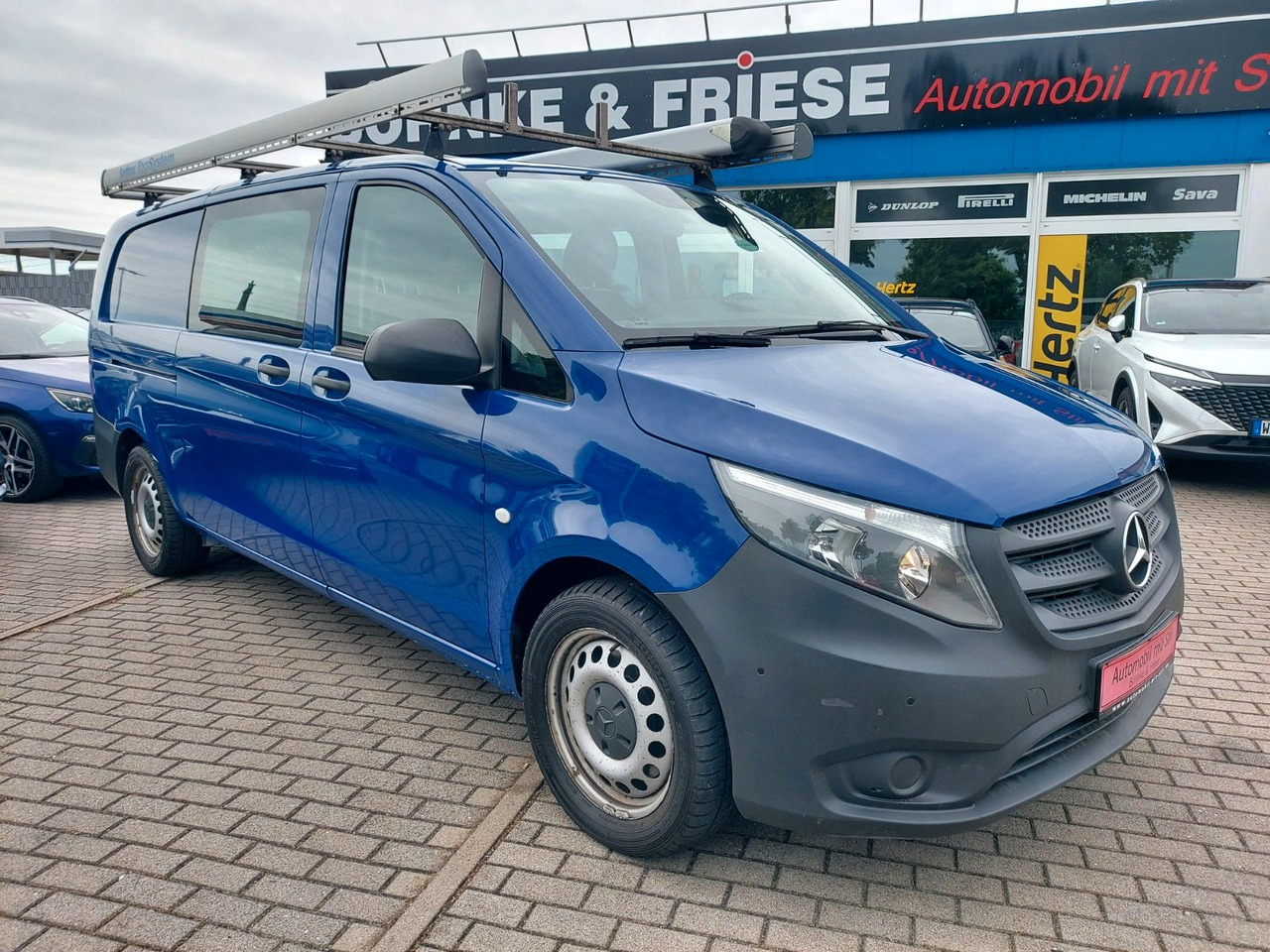 Mercedes-Benz Vito Mixto 114 4MATIC Extra lang Autom. 4x4 - Potniški kombi: slika 3 Mercedes-Benz Vito Mixto 114 4MATIC Extra lang Autom. 4x4 - Potniški kombi: slika 3
