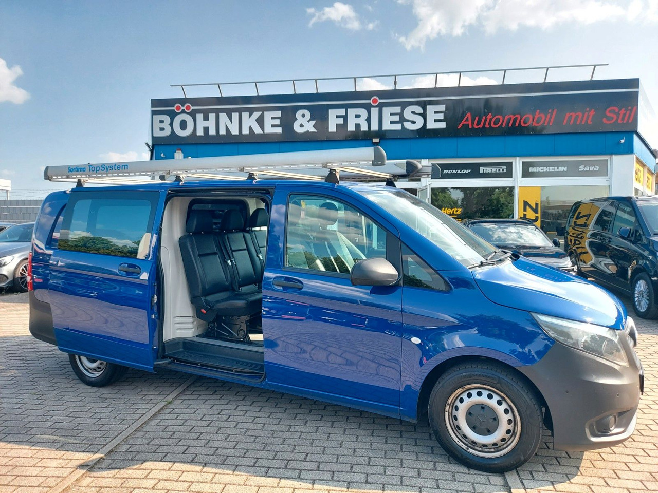 Mercedes-Benz Vito Mixto 114 Extra lang Autom. RWD 5Sitze - Potniški kombi: slika 1 Mercedes-Benz Vito Mixto 114 Extra lang Autom. RWD 5Sitze - Potniški kombi: slika 1