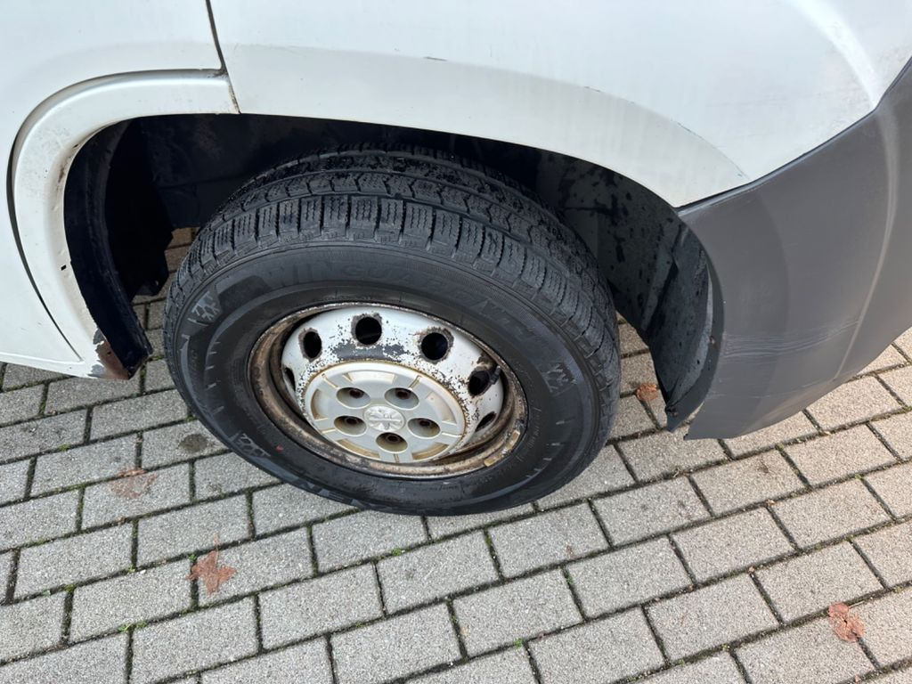 Peugeot Boxer Kasten L1H1 Komfort HDi 150 TÜV NEU KLIMA - Minibus, Potniški kombi: slika 2 Peugeot Boxer Kasten L1H1 Komfort HDi 150 TÜV NEU KLIMA - Minibus, Potniški kombi: slika 2