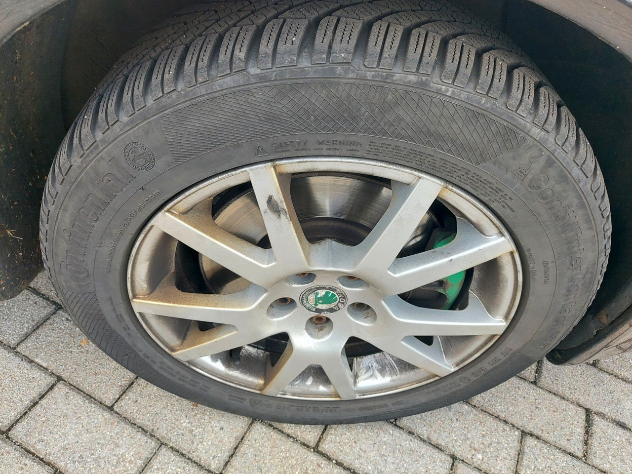 Avtomobil Skoda Octavia Combi RS Xenon DAB Teilleder AHK: slika 23