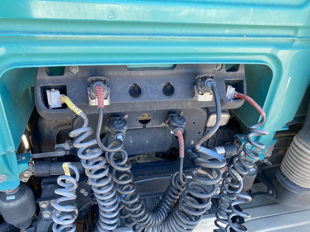 DAF XF 440 EURO 6 KIPPHYDRAULIK ALUFELGEN - Vlačilec: slika 5 DAF XF 440 EURO 6 KIPPHYDRAULIK ALUFELGEN - Vlačilec: slika 5