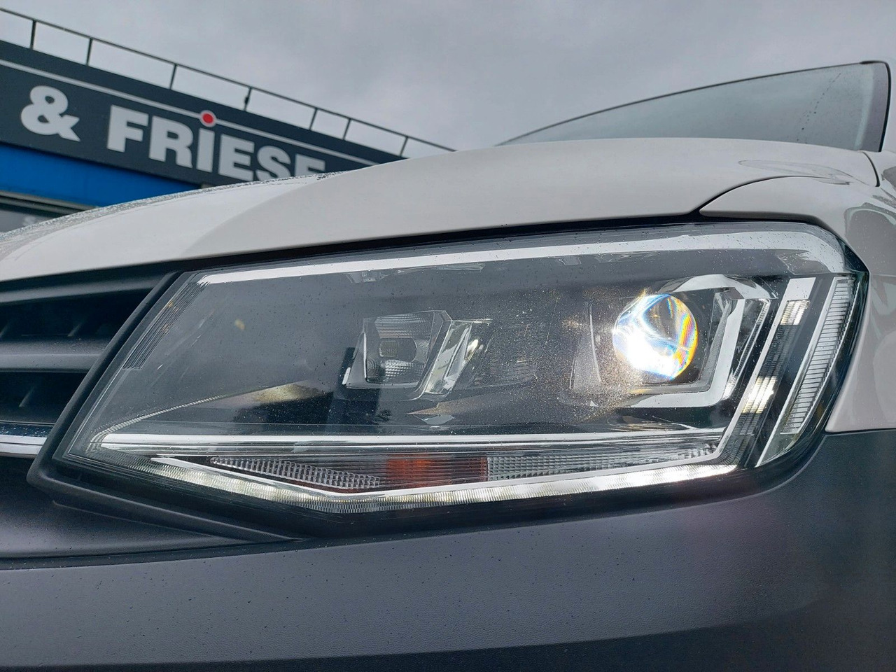 Volkswagen Caddy Kasten Klima Xenon Bluetooth - Potniški kombi: slika 2 Volkswagen Caddy Kasten Klima Xenon Bluetooth - Potniški kombi: slika 2