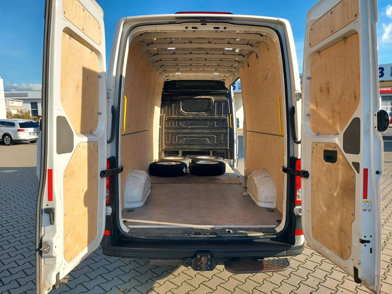 Volkswagen Crafter Kasten 35 EcoProfi Hochdach MAXI KLIMAA - Potniški kombi: slika 3 Volkswagen Crafter Kasten 35 EcoProfi Hochdach MAXI KLIMAA - Potniški kombi: slika 3