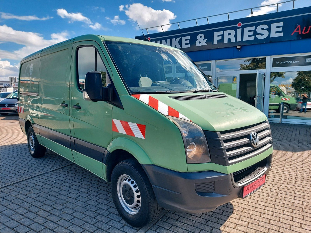 Volkswagen Crafter Kasten 35 mittel L2H1 Klima Standheiz. - Potniški kombi: slika 1 Volkswagen Crafter Kasten 35 mittel L2H1 Klima Standheiz. - Potniški kombi: slika 1