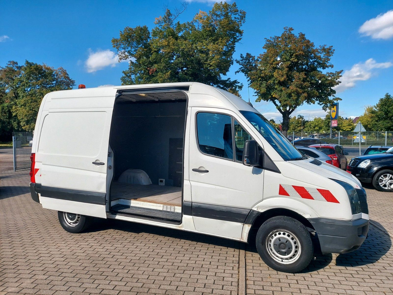 Volkswagen Crafter Kasten 35 mittel L2H2 Hochdach Klima - Furgon: slika 1 Volkswagen Crafter Kasten 35 mittel L2H2 Hochdach Klima - Furgon: slika 1