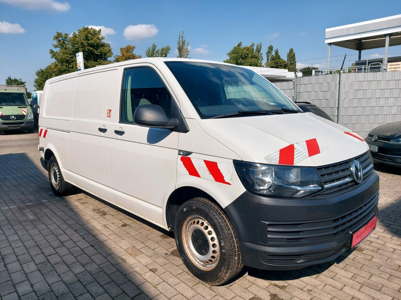 Volkswagen T6 Transporter Kasten Kombi lang Motorschaden - Potniški kombi: slika 2 Volkswagen T6 Transporter Kasten Kombi lang Motorschaden - Potniški kombi: slika 2
