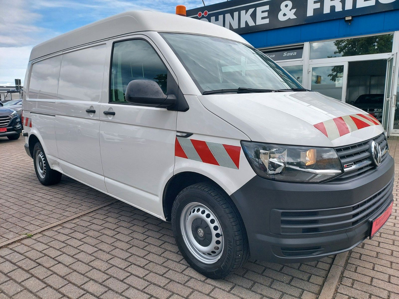 Volkswagen T6 Transporter Kombi Kasten 4x4 hoch lang Klima - Potniški kombi: slika 2 Volkswagen T6 Transporter Kombi Kasten 4x4 hoch lang Klima - Potniški kombi: slika 2