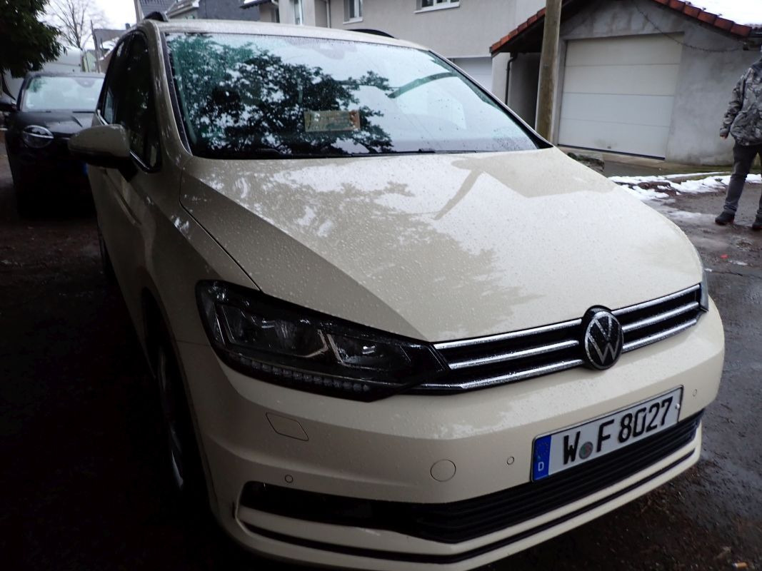 Volkswagen Touran 2.0 TDI SCR DSG Comfortline TAXI LED NAVI - Potniški kombi: slika 2 Volkswagen Touran 2.0 TDI SCR DSG Comfortline TAXI LED NAVI - Potniški kombi: slika 2