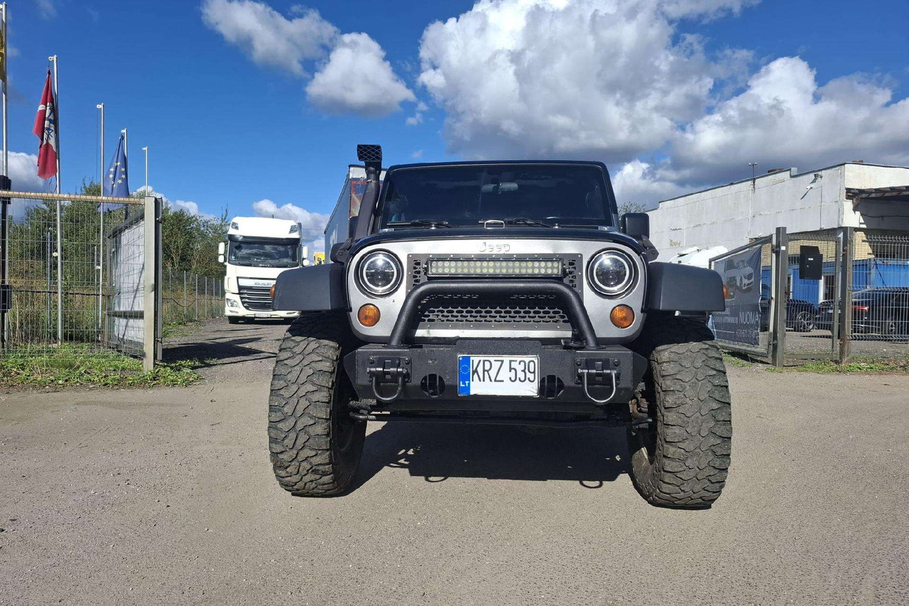 Jeep Wrangler - SUV: slika 4 Jeep Wrangler - SUV: slika 4