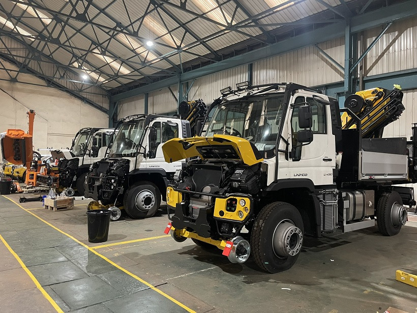 UNIMOG - Tovornjak z dvigalom: slika 1 UNIMOG - Tovornjak z dvigalom: slika 1