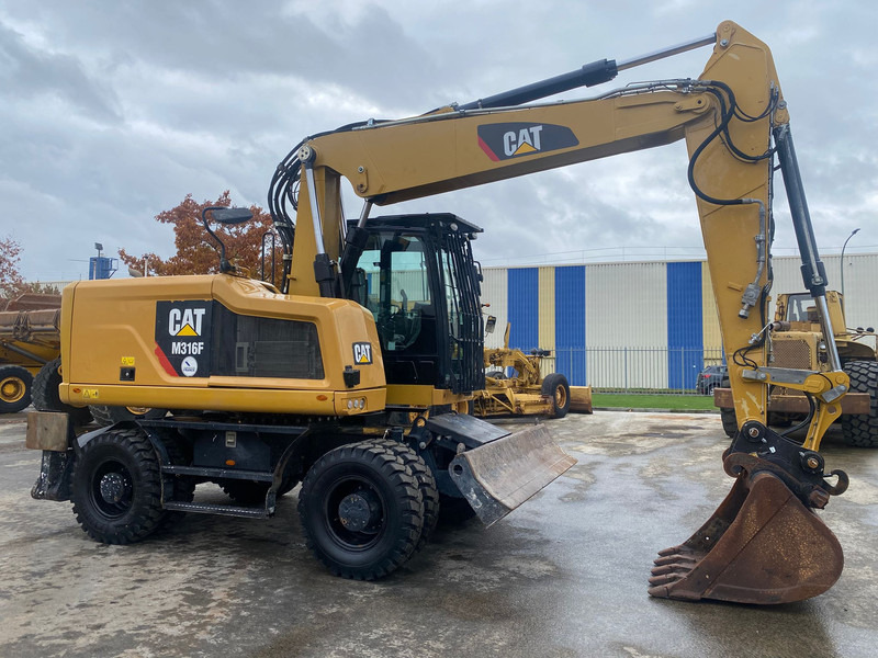 Caterpillar M316F NVT - Bager na kolesih: slika 2 Caterpillar M316F NVT - Bager na kolesih: slika 2