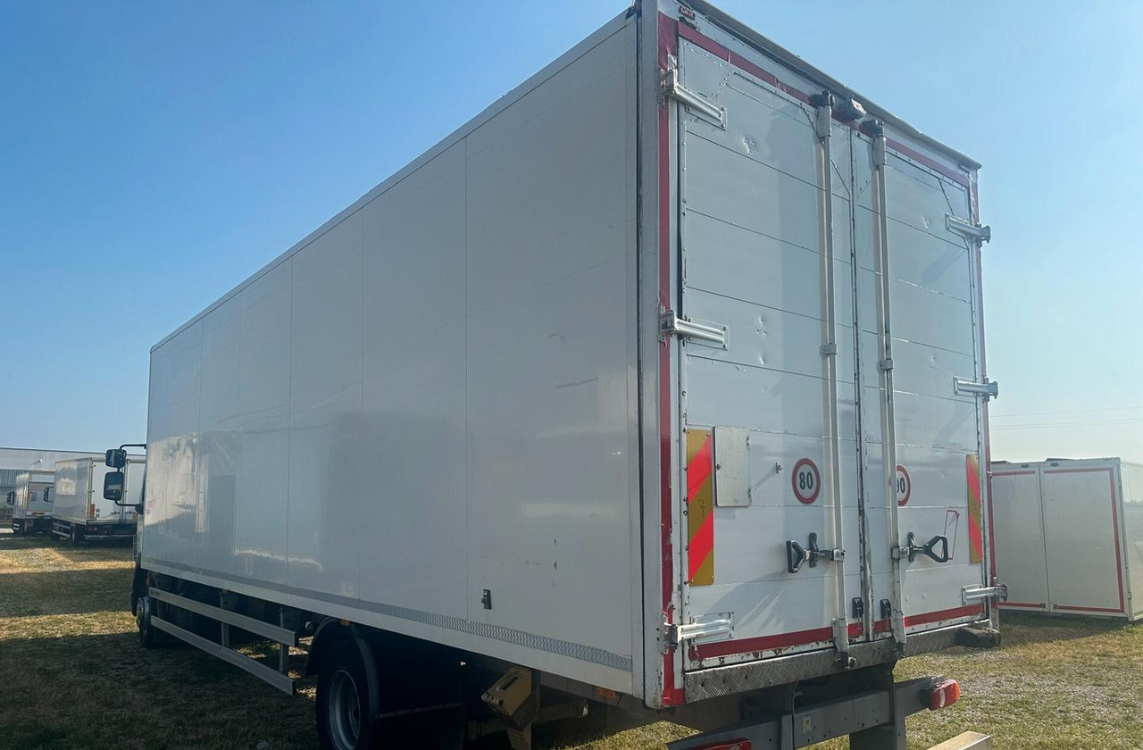 DAF LF 55.220 FURGONE 8 MT. - Tovornjak zabojnik: slika 4 DAF LF 55.220 FURGONE 8 MT. - Tovornjak zabojnik: slika 4