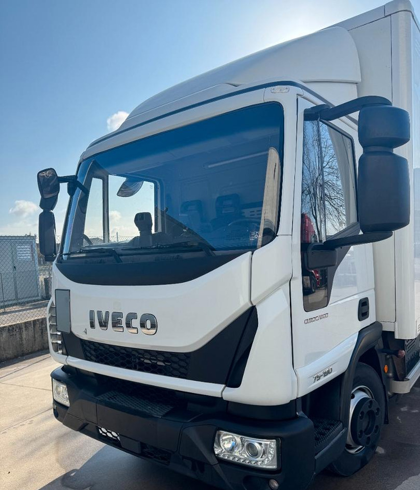 Eurocargo furgone e sponda - Tovornjak zabojnik: slika 1 Eurocargo furgone e sponda - Tovornjak zabojnik: slika 1