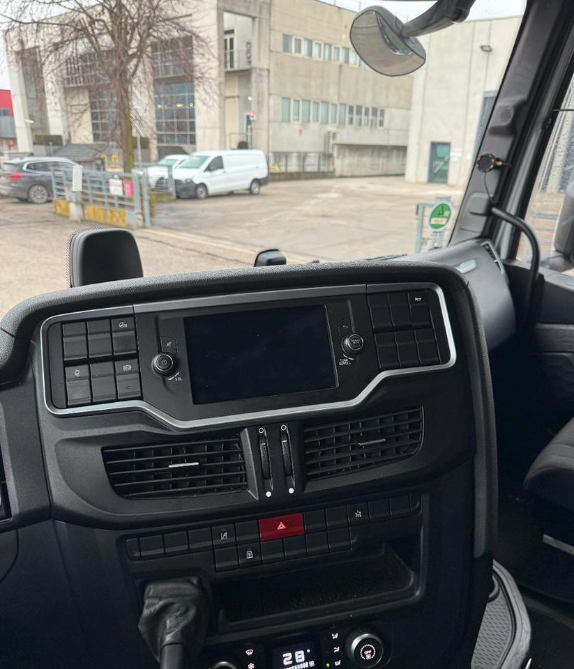 Vlačilec Stralis: slika 10