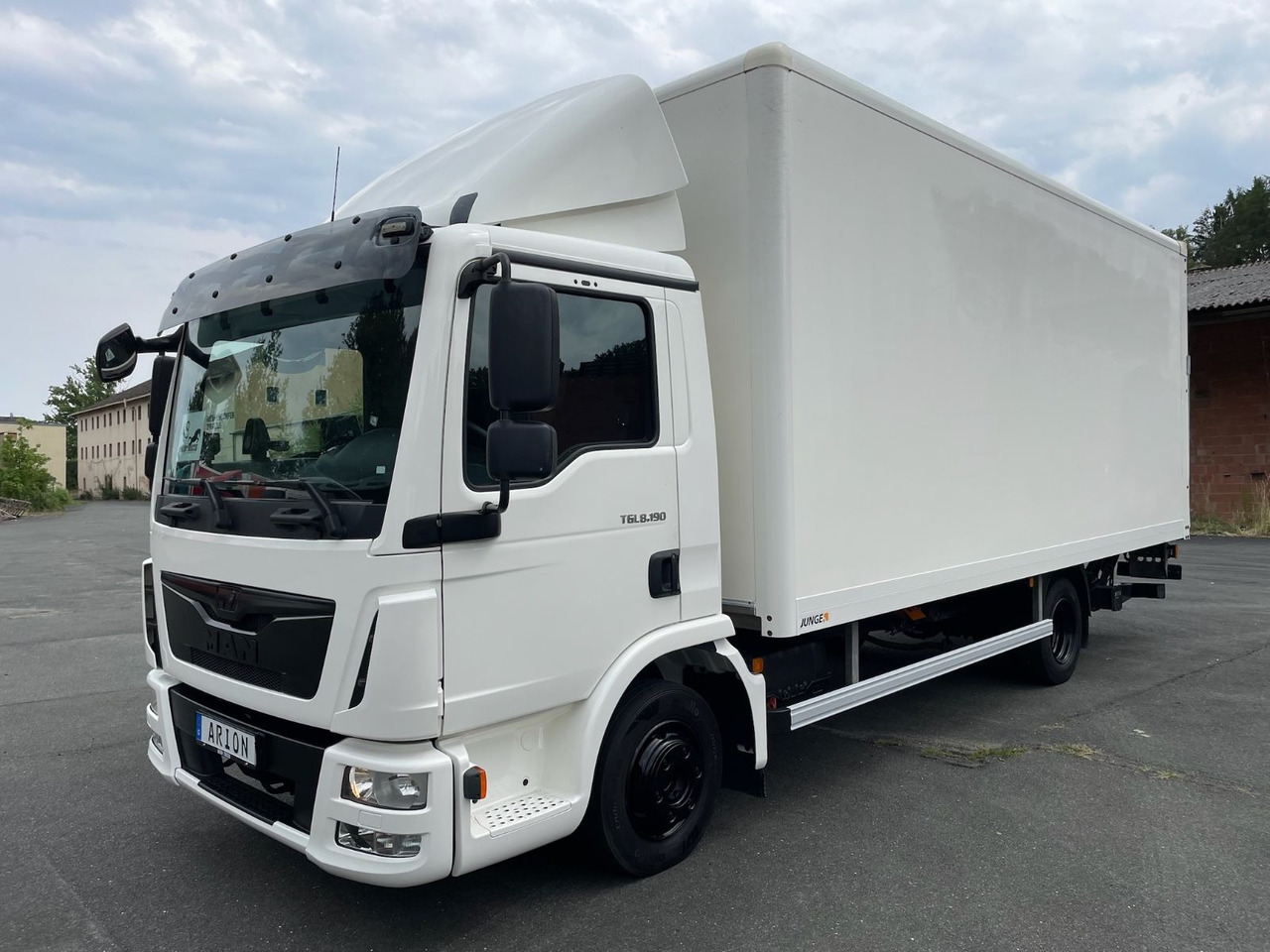 MAN TGL 8.190 4x2 BL Koffer/LBW/BÄR/AC/Kamera/EU6d - Dostavno vozilo z zabojnikom: slika 3 MAN TGL 8.190 4x2 BL Koffer/LBW/BÄR/AC/Kamera/EU6d - Dostavno vozilo z zabojnikom: slika 3