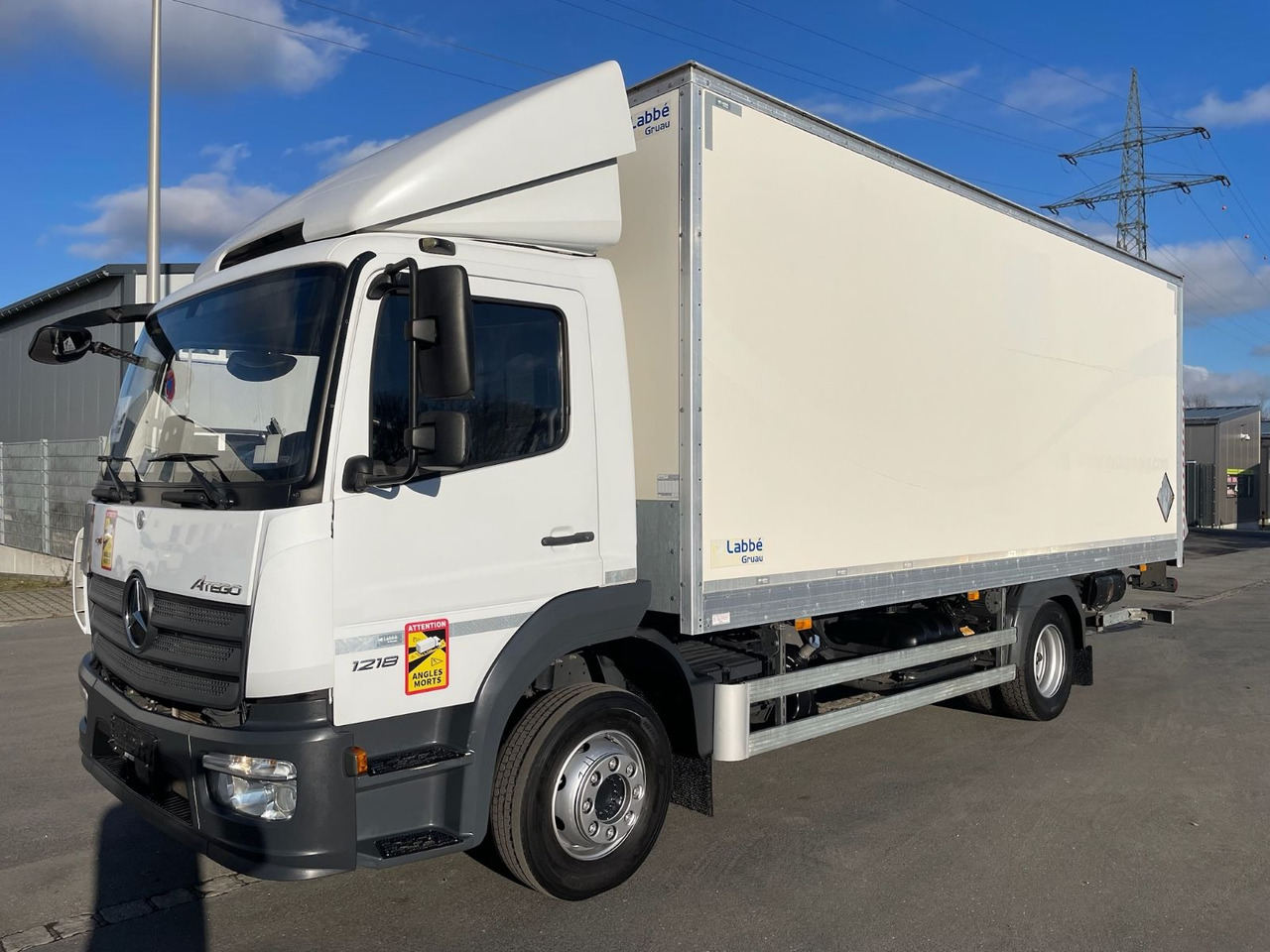 Mercedes-Benz Atego 1218 4x2 Koffer/FULL-ADR/EXIII/LBW/AC/EU6d - Tovornjak zabojnik: slika 3 Mercedes-Benz Atego 1218 4x2 Koffer/FULL-ADR/EXIII/LBW/AC/EU6d - Tovornjak zabojnik: slika 3