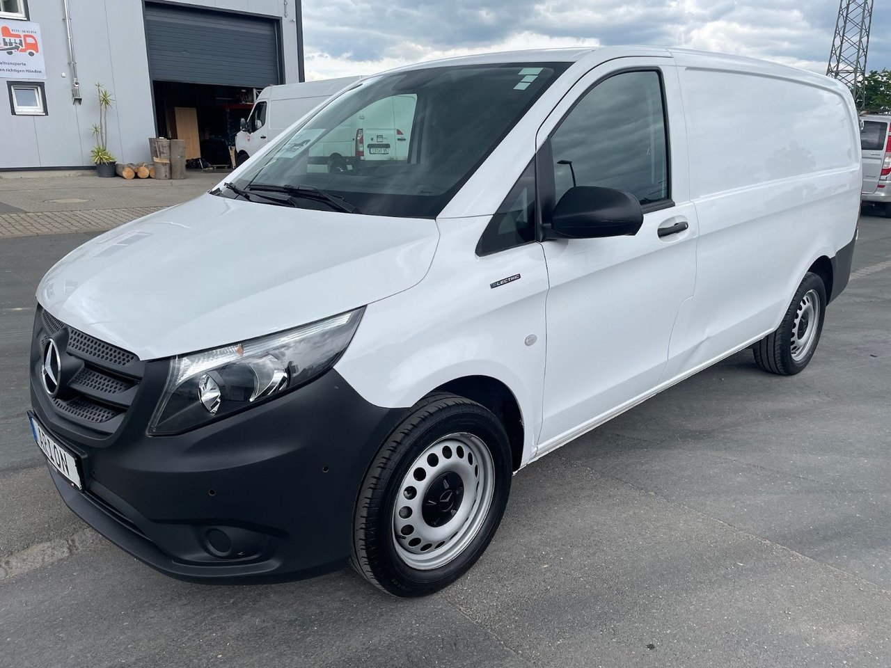 Mercedes-Benz eVito 111 Kastenwagen lang/Kamera/AC/70kW/3Sitze - Mali kombi, Električno dostavno vozilo: slika 3 Mercedes-Benz eVito 111 Kastenwagen lang/Kamera/AC/70kW/3Sitze - Mali kombi, Električno dostavno vozilo: slika 3
