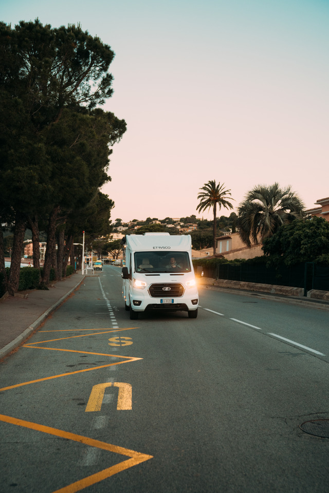 ETRUSCO Etrusco V 6.8 SCF - Avtodom: slika 3 ETRUSCO Etrusco V 6.8 SCF - Avtodom: slika 3