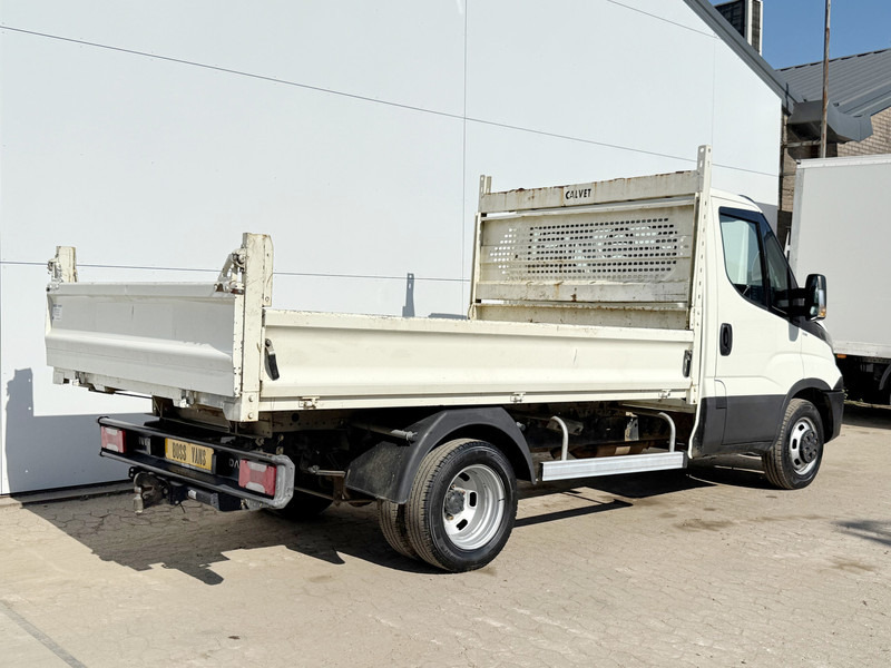 Iveco Daily 35C12 2.3 Kipper Dubbellucht Trekhaak Airco Cruise Control Lucht Geveerde Stoel - Dostavno vozilo prekucnik: slika 4 Iveco Daily 35C12 2.3 Kipper Dubbellucht Trekhaak Airco Cruise Control Lucht Geveerde Stoel - Dostavno vozilo prekucnik: slika 4