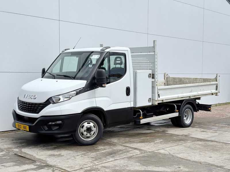 Iveco Daily 35C12 2.3 L3 Kipper Dubbellucht 3.5t Trekhaak Airco Cruise Control Lucht Geveerde Stoel - Dostavno vozilo prekucnik: slika 2 Iveco Daily 35C12 2.3 L3 Kipper Dubbellucht 3.5t Trekhaak Airco Cruise Control Lucht Geveerde Stoel - Dostavno vozilo prekucnik: slika 2