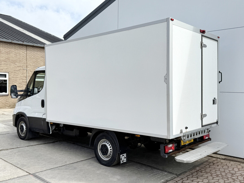 Iveco Daily 35S14 2.3 Automaat Koel/vrieswagen Kühlkoffer Carrier-20°C Climate Control Cruise Control Camera - Hladilno vozilo: slika 2 Iveco Daily 35S14 2.3 Automaat Koel/vrieswagen Kühlkoffer Carrier-20°C Climate Control Cruise Control Camera - Hladilno vozilo: slika 2