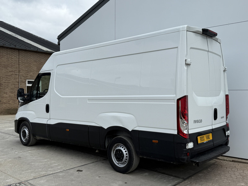 Iveco Daily 35S14 2.3 L2H2 Airco Cruise 3.5ton Trekgewicht Lucht geveerde stoel - Mali kombi: slika 2 Iveco Daily 35S14 2.3 L2H2 Airco Cruise 3.5ton Trekgewicht Lucht geveerde stoel - Mali kombi: slika 2