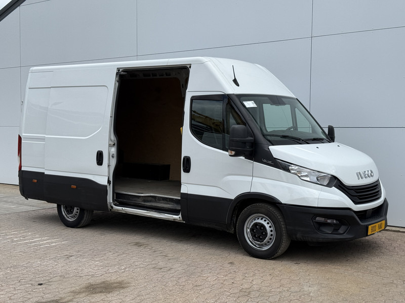 Iveco Daily 35S14 2.3 L2H2 Airco Cruise 3.5ton Trekgewicht Lucht geveerde stoel - Mali kombi: slika 5 Iveco Daily 35S14 2.3 L2H2 Airco Cruise 3.5ton Trekgewicht Lucht geveerde stoel - Mali kombi: slika 5