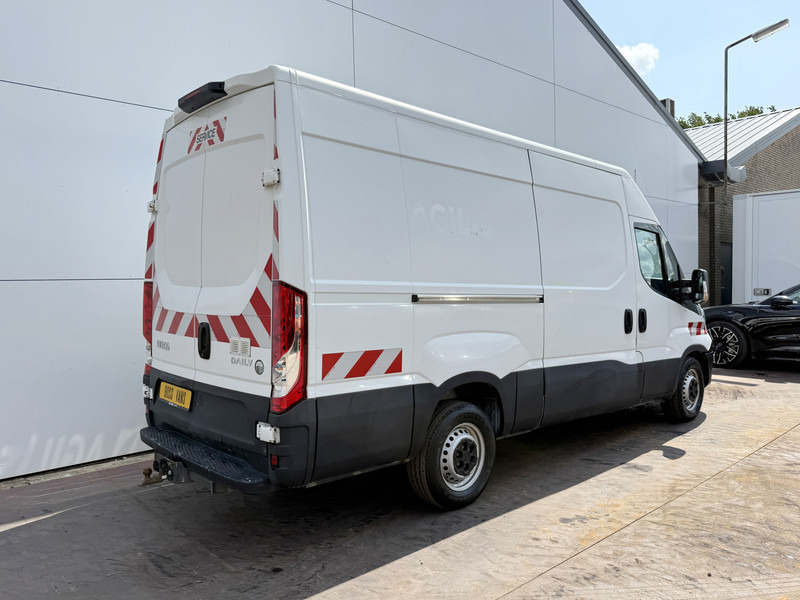 Iveco Daily 35S14 2.3 L2H2 Cruise Control Climate Control 3.5t Trekhaak Lucht geveerde stoel - Furgon: slika 3 Iveco Daily 35S14 2.3 L2H2 Cruise Control Climate Control 3.5t Trekhaak Lucht geveerde stoel - Furgon: slika 3