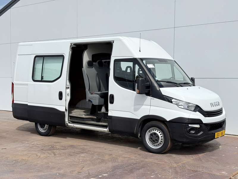 Iveco Daily 35S14 2.3 L2H2 Dubbele Cabine 7 Stoelen Airco Cruise Control Trekhaak 3.5t Lucht geveerde stoel - Furgon, Dostavno vozilo z dvojno kabino: slika 5 Iveco Daily 35S14 2.3 L2H2 Dubbele Cabine 7 Stoelen Airco Cruise Control Trekhaak 3.5t Lucht geveerde stoel - Furgon, Dostavno vozilo z dvojno kabino: slika 5