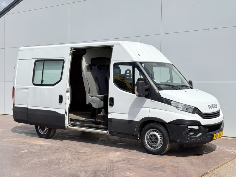 Iveco Daily 35S14 2.3 L2H2 Dubbele Cabine 7 Stoelen Airco Cruise Control Trekhaak 3.5t Lucht geveerde stoel - Furgon, Dostavno vozilo z dvojno kabino: slika 5 Iveco Daily 35S14 2.3 L2H2 Dubbele Cabine 7 Stoelen Airco Cruise Control Trekhaak 3.5t Lucht geveerde stoel - Furgon, Dostavno vozilo z dvojno kabino: slika 5