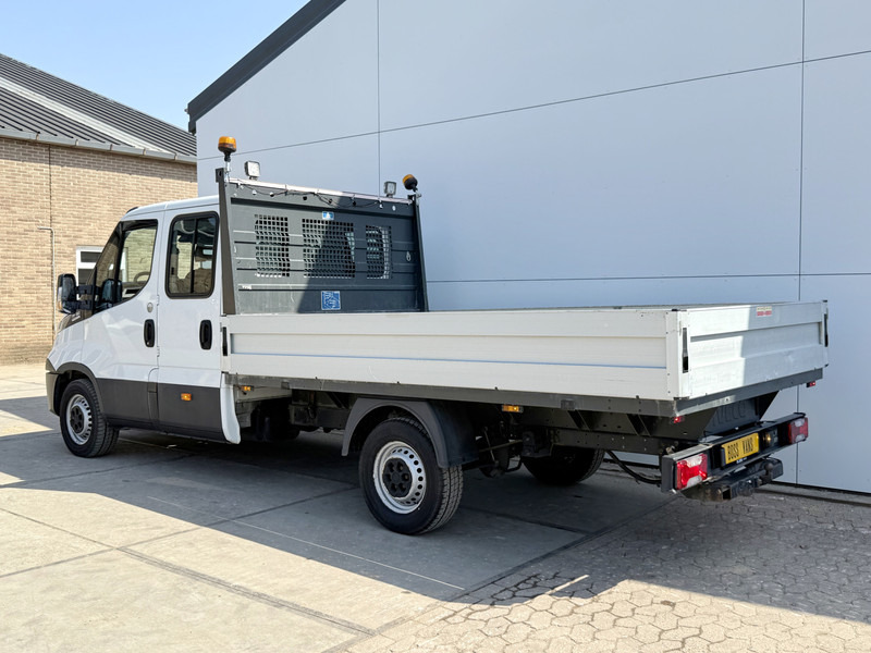 Iveco Daily 35S16 2.3 Automaat Dubbele Cabine Open laadbak Pritsche Pick up Trekhaak 3.5t Climate Control 7 Zitplaatsen Standkachel - Dostavno vozilo s kesonom, Dostavno vozilo z dvojno kabino: slika 2 Iveco Daily 35S16 2.3 Automaat Dubbele Cabine Open laadbak Pritsche Pick up Trekhaak 3.5t Climate Control 7 Zitplaatsen Standkachel - Dostavno vozilo s kesonom, Dostavno vozilo z dvojno kabino: slika 2