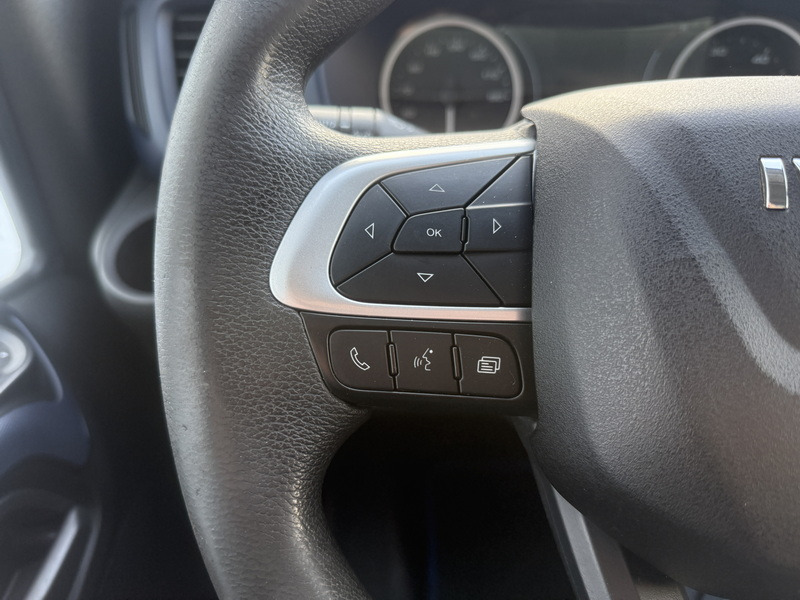 Dostavno vozilo s kesonom Iveco Daily 35S16 2.3 Automaat Open Laadbak Airco Adaptieve Cruise Control Standkachel 3.5t Trekhaak Navigatie Camera Pickup Pritische: slika 18 Dostavno vozilo s kesonom Iveco Daily 35S16 2.3 Automaat Open Laadbak Airco Adaptieve Cruise Control Standkachel 3.5t Trekhaak Navigatie Camera Pickup Pritische: slika 18