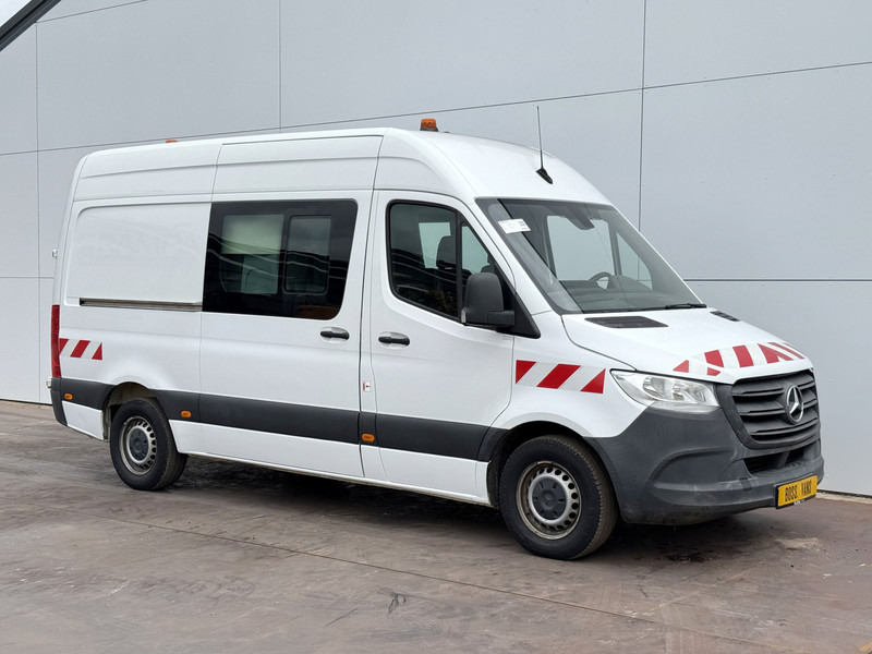 Mercedes-Benz Sprinter 314 2.2 CDI L2H2 7 Stoelen Climate Control Cruise Control Camera Trekhaak Lucht geveerde stoel - Furgon, Dostavno vozilo z dvojno kabino: slika 4 Mercedes-Benz Sprinter 314 2.2 CDI L2H2 7 Stoelen Climate Control Cruise Control Camera Trekhaak Lucht geveerde stoel - Furgon, Dostavno vozilo z dvojno kabino: slika 4