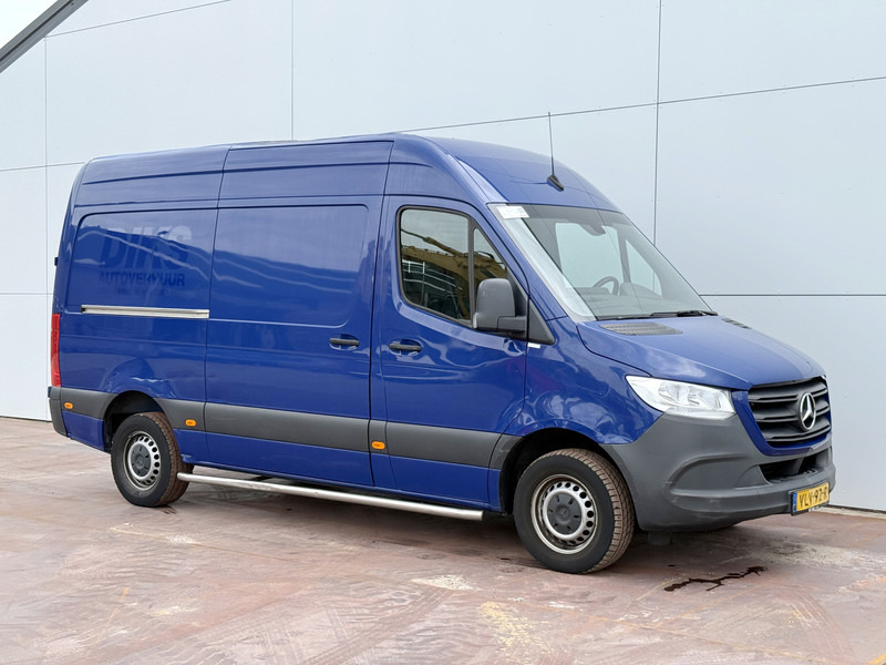 Mercedes-Benz Sprinter 315 1.9 CDI Automaat L2H2 Climate Control Cruise Control Carplay Trekhaak Dodehoek waarschuwing - Furgon: slika 4 Mercedes-Benz Sprinter 315 1.9 CDI Automaat L2H2 Climate Control Cruise Control Carplay Trekhaak Dodehoek waarschuwing - Furgon: slika 4