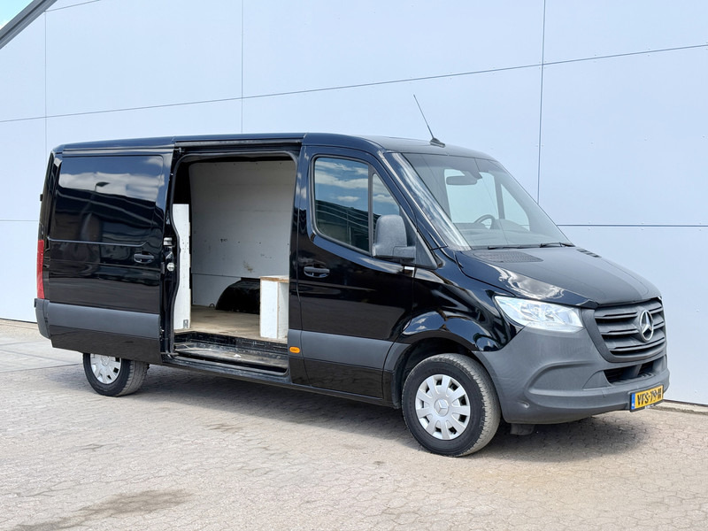 Mercedes-Benz Sprinter 316 CDI Automaat L2H1 Climate Control Cruise Control Camera Trekhaak 3.5 Ton Trekgewicht - Furgon: slika 5 Mercedes-Benz Sprinter 316 CDI Automaat L2H1 Climate Control Cruise Control Camera Trekhaak 3.5 Ton Trekgewicht - Furgon: slika 5