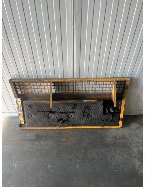 Liebherr A904 Li/A904C Li/R904/R904C - Odbijač: slika 2 Liebherr A904 Li/A904C Li/R904/R904C - Odbijač: slika 2