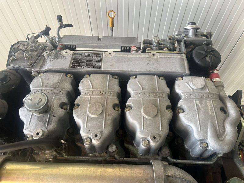 Liebherr A904 Li/A904C Li/R904/R904C - Motor: slika 2 Liebherr A904 Li/A904C Li/R904/R904C - Motor: slika 2