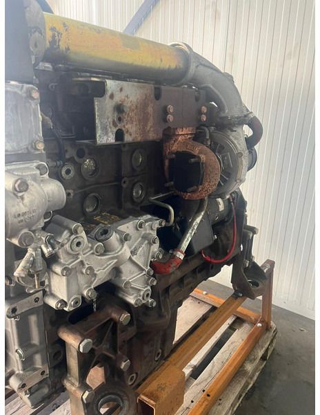 Liebherr A904 Li/A904C Li/R904/R904C - Motor: slika 4 Liebherr A904 Li/A904C Li/R904/R904C - Motor: slika 4