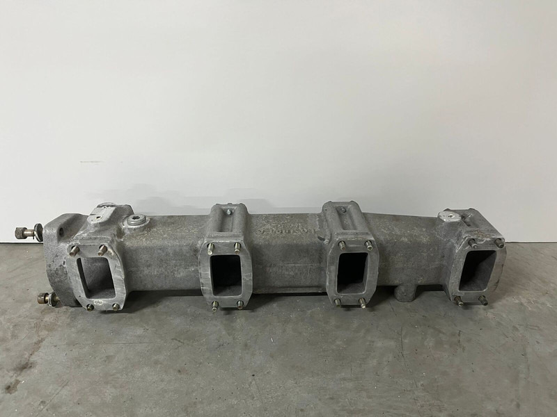 Liebherr A974 / P974 / R942 / R944 / R954 / R964 / R974 / R974B - A 974 / P 974 / R 942 / R 944 / R 954 / R 964 / R 974 / R 974B - Cev za dovod zraka: slika 4 Liebherr A974 / P974 / R942 / R944 / R954 / R964 / R974 / R974B - A 974 / P 974 / R 942 / R 944 / R 954 / R 964 / R 974 / R 974B - Cev za dovod zraka: slika 4