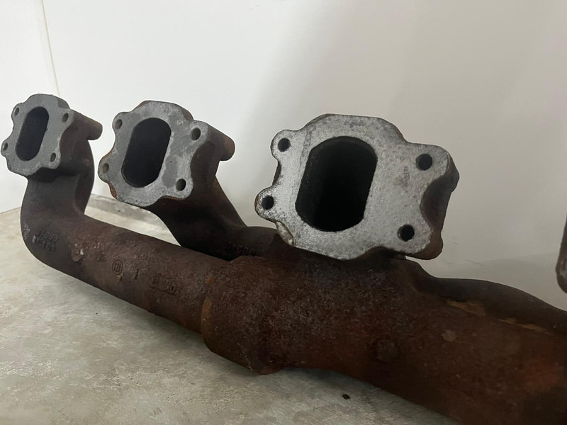 Liebherr A974 / P974 / R942 / R944 / R974 - A 974 / P 974 / R 942 / R 944 / R 974 - Motor in deli: slika 3 Liebherr A974 / P974 / R942 / R944 / R974 - A 974 / P 974 / R 942 / R 944 / R 974 - Motor in deli: slika 3