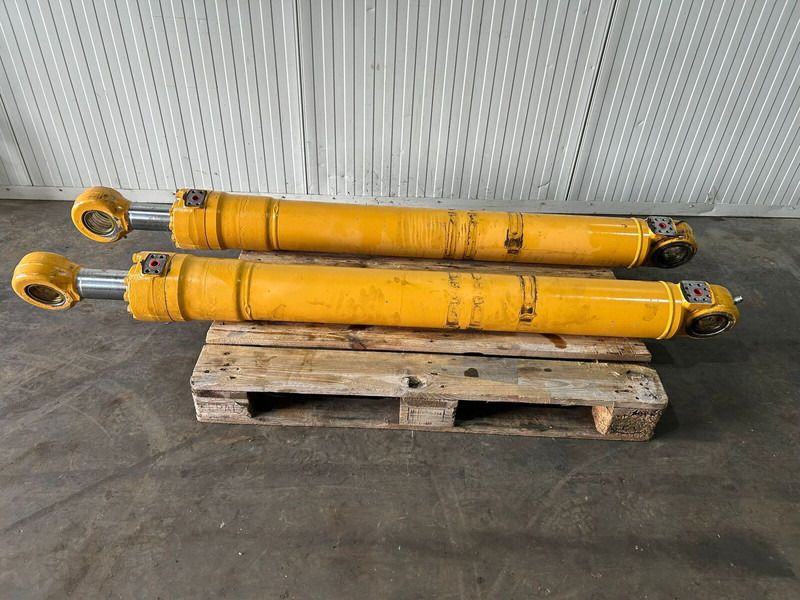 Liebherr R914B / A904C Li / LH24 M / LH26 M / A914 Li / A914B Li / R914 / R904C / LH26 EC - Hidravlični cilinder: slika 1 Liebherr R914B / A904C Li / LH24 M / LH26 M / A914 Li / A914B Li / R914 / R904C / LH26 EC - Hidravlični cilinder: slika 1
