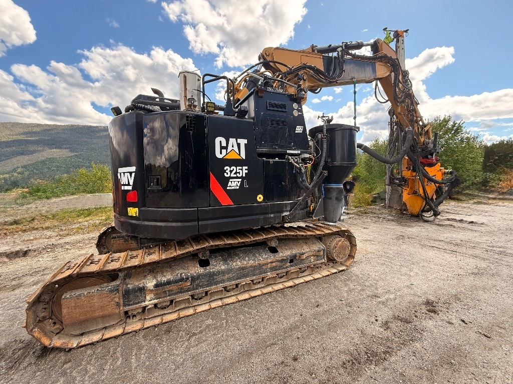CAT 325 FL CR - Bager: slika 1 CAT 325 FL CR - Bager: slika 1