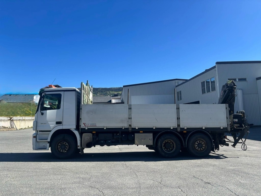 Mercedes-Benz ACTROS 2544 med HIAB 122-E-3 kran 12 tm - Tovornjak z dvigalom: slika 1 Mercedes-Benz ACTROS 2544 med HIAB 122-E-3 kran 12 tm - Tovornjak z dvigalom: slika 1