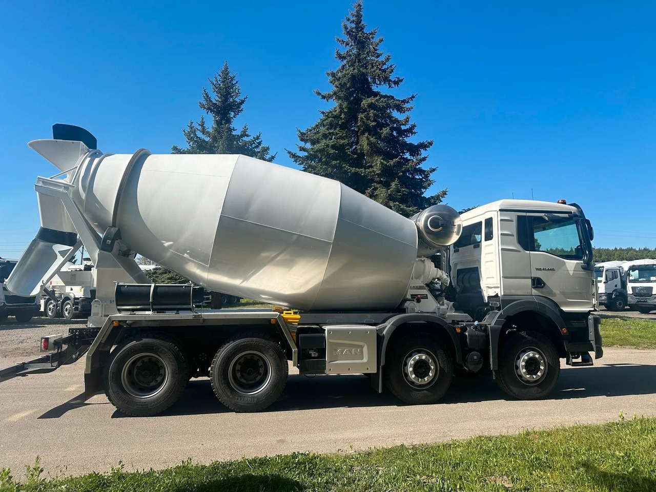 MAN TGS 41.400 8x4 EURO 2 FML 13M3 - Avtomešalec: slika 4 MAN TGS 41.400 8x4 EURO 2 FML 13M3 - Avtomešalec: slika 4