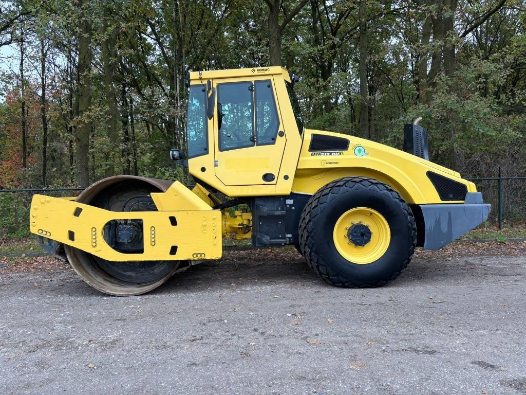 Bomag BW 213 D H-4 i - Kompaktor: slika 2 Bomag BW 213 D H-4 i - Kompaktor: slika 2